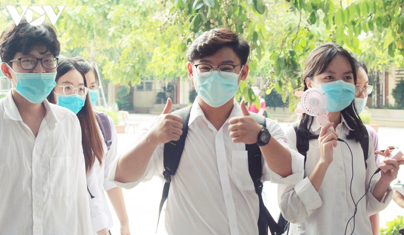 moi bai thi tot nghiep thpt phai do 2 giam khao doc lap cham hinh 1
