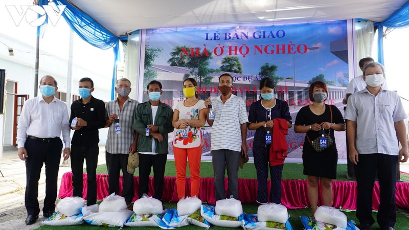ngoi nha mo uoc cua dan ngheo thuong thanh-hue thanh hien thuc hinh 3