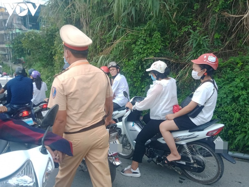 dong nguoi un un keo len tam dao trong ngay nghi quoc khanh 2/9 hinh 11