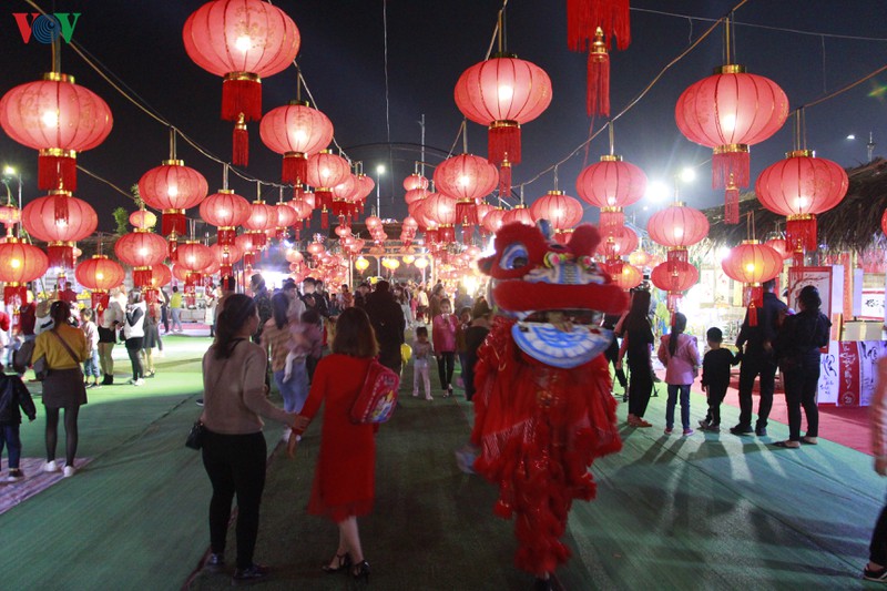 hoa minh vao khong gian tet xua o son la hinh 1