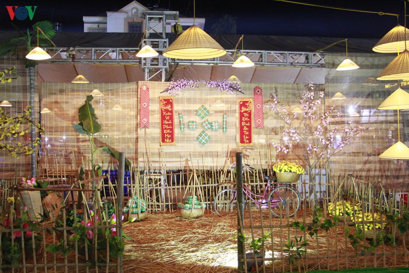 hoa minh vao khong gian tet xua o son la hinh 2