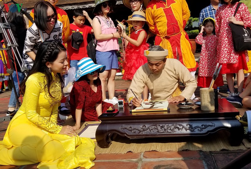 mien ve tham quan di tich hue trong 3 ngay tet hinh 3