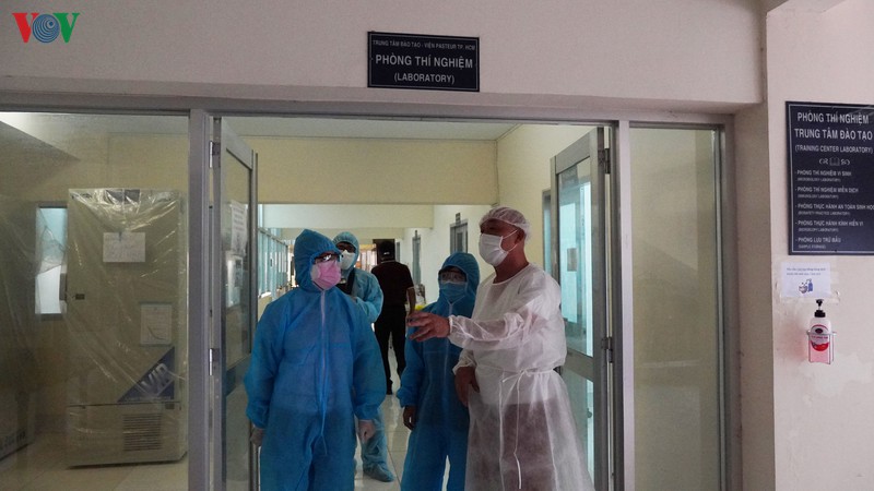 anh: ben trong khu xet nghiem virus sars-cov-2 o vien pasteur tp.hcm hinh 1