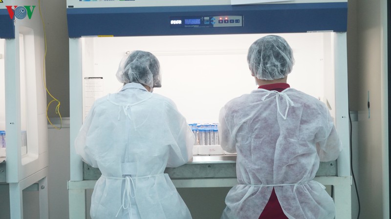 anh: ben trong khu xet nghiem virus sars-cov-2 o vien pasteur tp.hcm hinh 5