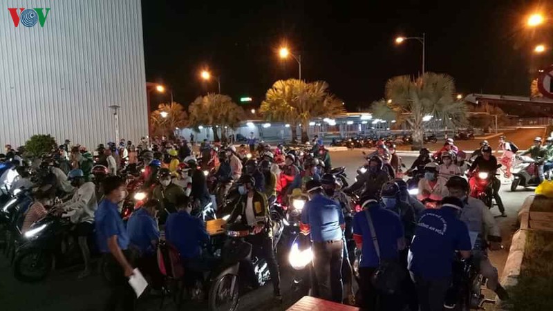 "nhung tam long vang" tiep suc thanh nien tinh nguyen phong chong dich hinh 6