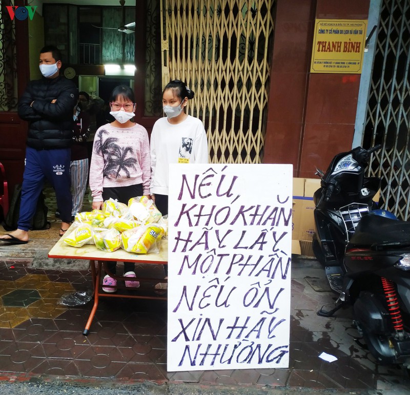 nhung tam long vang trong mua dich covid-19 tai hai phong hinh 1