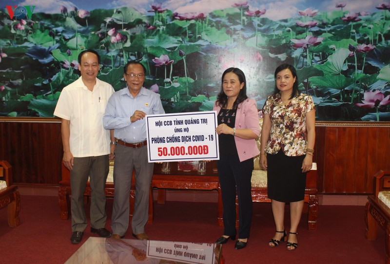 lan toa nhung tam long ung ho tuyen dau chong dich hinh 4