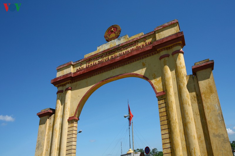 tham cau hien luong va on lai khat vong thong nhat non song hinh 4
