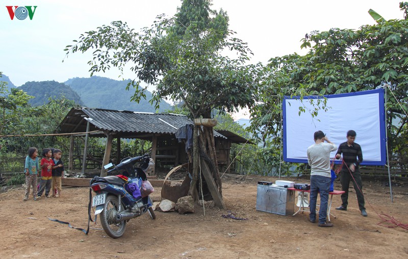 lang tham nhung nguoi "cong phim" len vung cao hinh 7