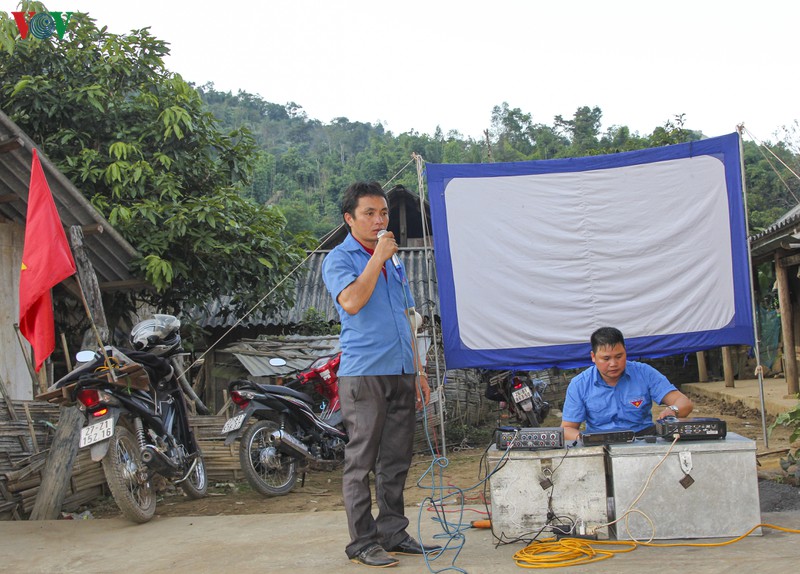 lang tham nhung nguoi "cong phim" len vung cao hinh 9