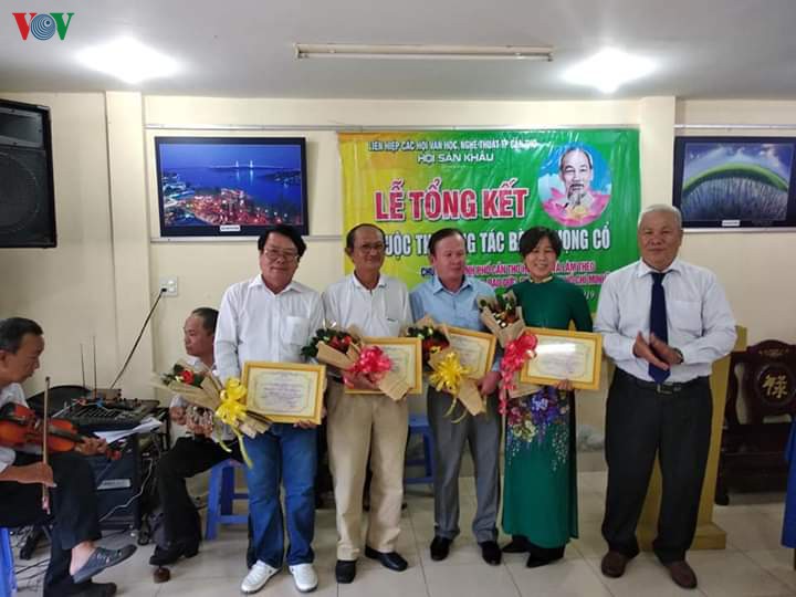 bac ho nguon cam hung sang tac vo tan cua van nghe si mien song nuoc hinh 1