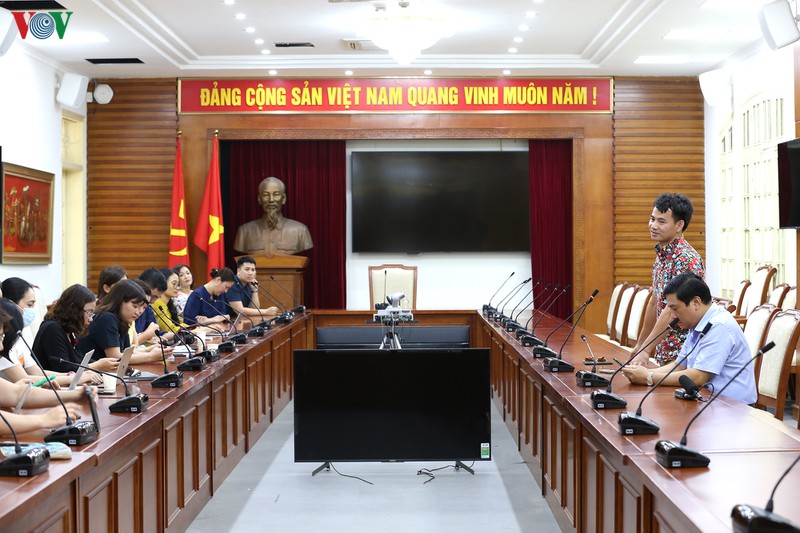 12 nha hat dong loat sang den sau thoi gian dong cua vi covid-19 hinh 1
