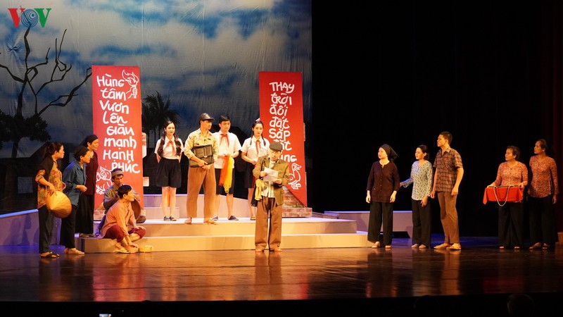 vo kich "benh si" tro lai thap sang anh den san khau sau covid-19 hinh 1