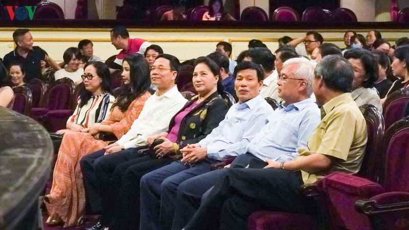 vo kich "benh si" tro lai thap sang anh den san khau sau covid-19 hinh 2