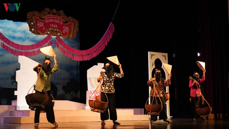 vo kich "benh si" tro lai thap sang anh den san khau sau covid-19 hinh 8