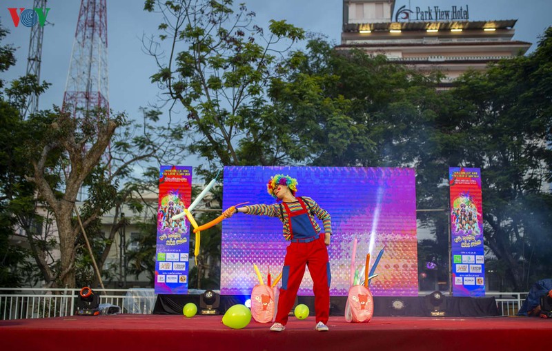 "vu dieu sac mau": ron rang quoc te thieu nhi sau mua covid-19 hinh 3