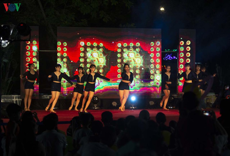 "vu dieu sac mau": ron rang quoc te thieu nhi sau mua covid-19 hinh 9