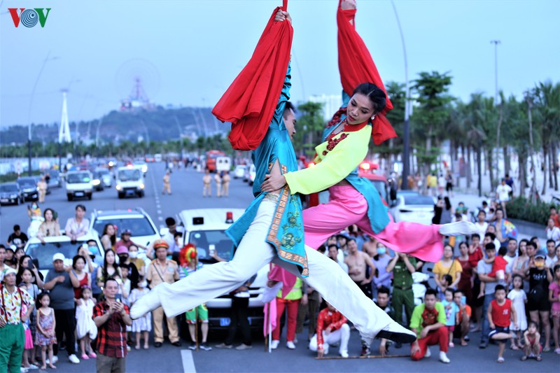  "gala xiec 3 mien 2020" lan dau dien ra tai thanh pho ha long hinh 11
