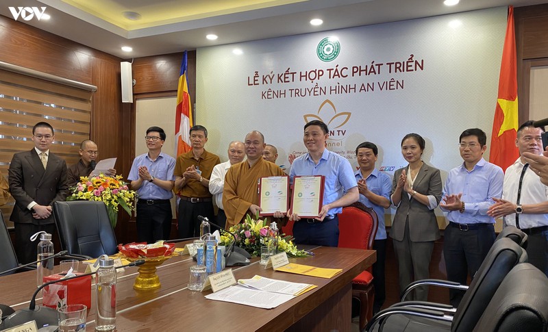 kenh truyen hinh an vien: thong diep cua su se chia va yeu thuong hinh 1