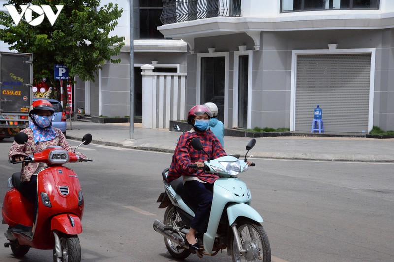 nguoi dan son la chap hanh tot viec deo khau trang phong, chong covid-19 hinh 10
