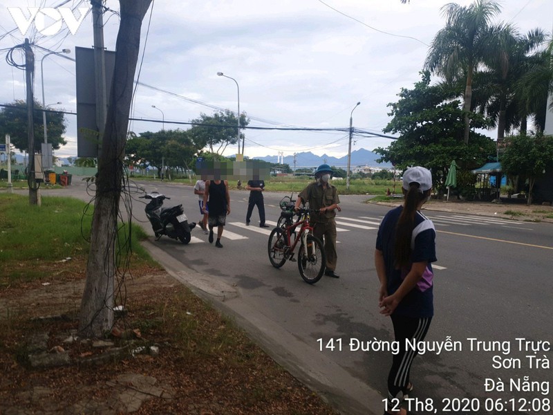 mot bo phan nguoi dan o da nang chua thuc hien nghiem lenh gian cach xa hoi hinh 3