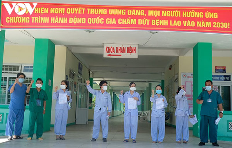 da nang co them 9 benh nhan dieu tri khoi covid-19 duoc xuat vien  hinh 3