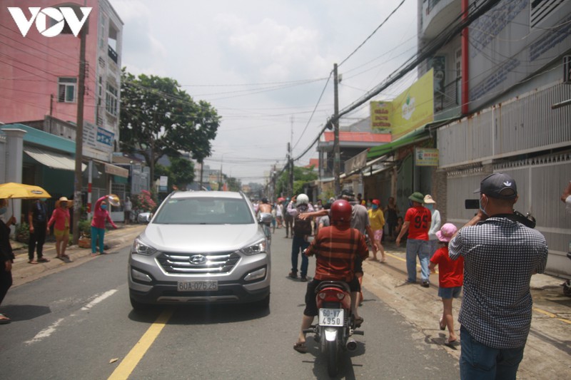 dong nai do bo cach ly khu dan cu duong ho van dai, thanh pho bien hoa hinh 2