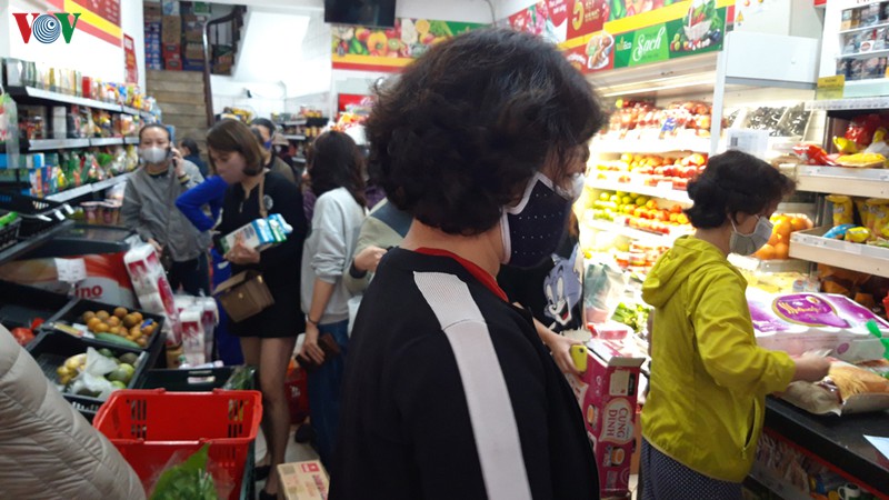 nguy co rui ro cao khi chen chuc mua hang hoa  hinh 13