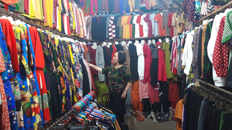 kinh doanh e am, tieu thuong lao dao vi covid-19 hinh 2