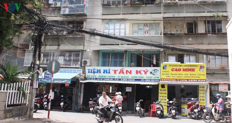 nguoi dan, doanh nghiep con gap kho khi thuc hien ho so bat dong san hinh 1
