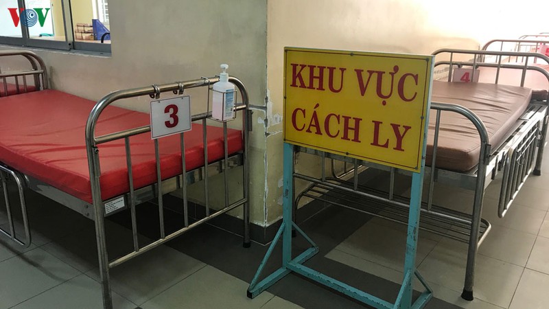 nguoi dan tp. hcm dong thuan su dung bien phap cuong che cach ly hinh 1