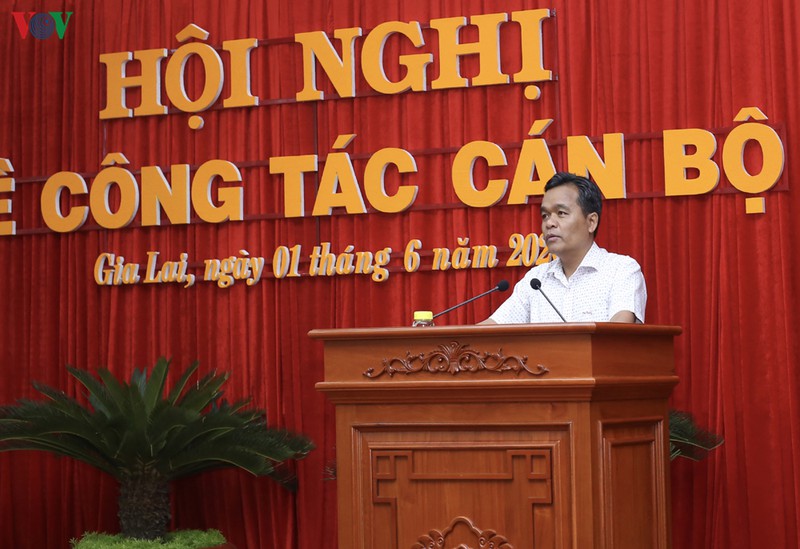 ong ho van nien duoc bau giu chuc bi thu tinh uy gia lai hinh 1