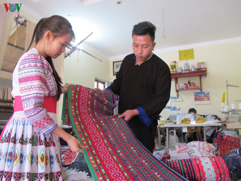 chang trai nguoi mong khoi nghiep voi sac mau tho cam hinh 2