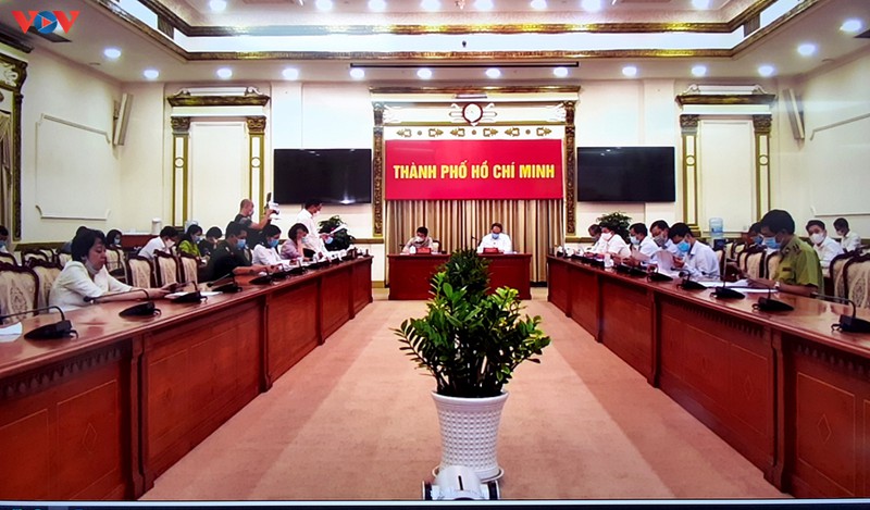 tp.hcm phe binh cac quan, huyen lo la trong cong tac phong chong dich  hinh 1