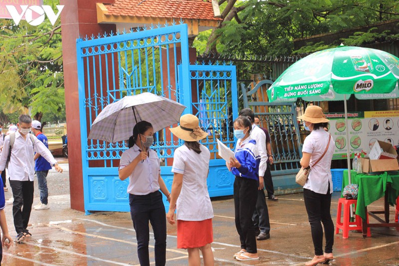  buoi thi thu 2 tai dak lak dien ra trong dieu kien mua to hinh 1