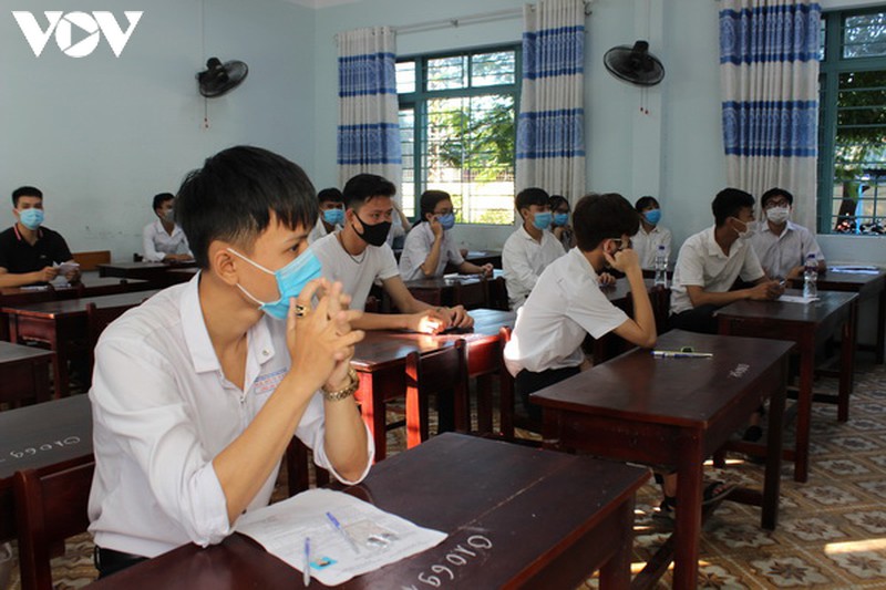 quang nam bo tri phuong tien dua don va phong thi rieng cho thi sinh f1, f2 hinh 1