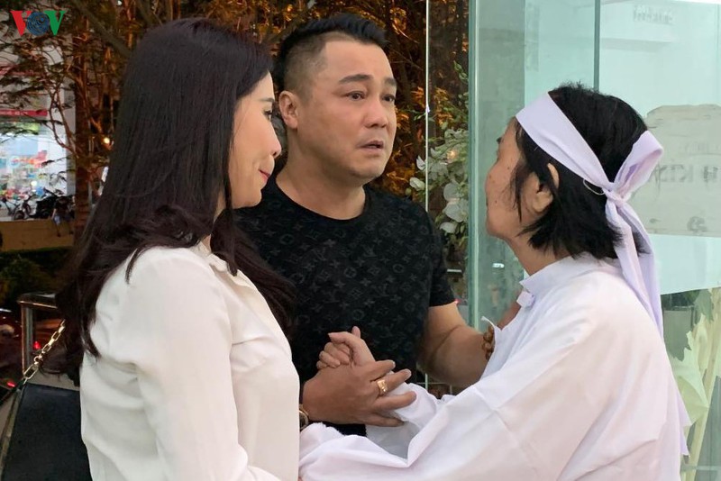 trong dien anh, kho co nam tai tu nao thay the duoc nguyen chanh tin hinh 1
