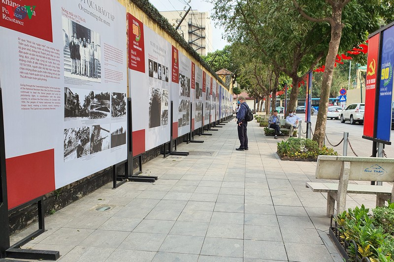 van mieu, nha tu hoa lo...tam dong cua, phun khu khuan chong covid-19 hinh 4