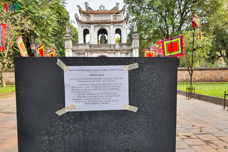 van mieu, nha tu hoa lo...tam dong cua, phun khu khuan chong covid-19 hinh 6
