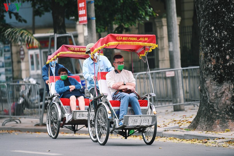 yeu cau xu ly cac truong hop phan biet doi xu voi du khach nuoc ngoai hinh 1