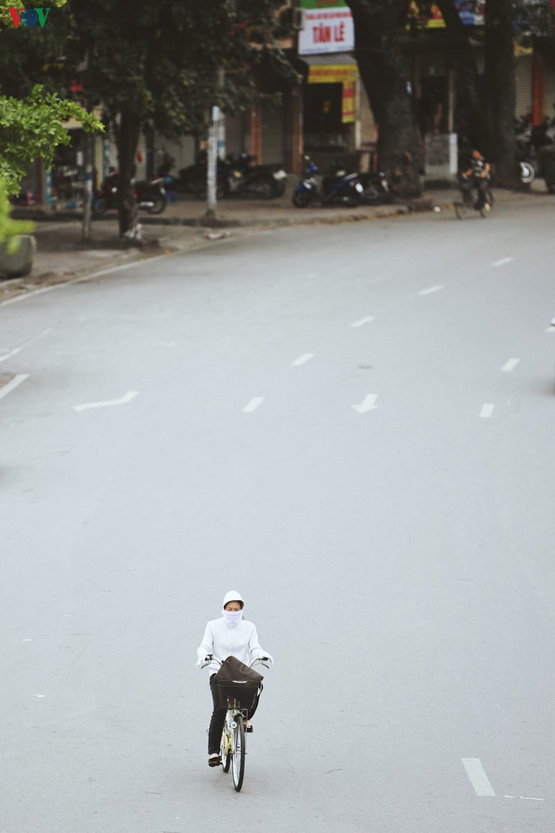cam nhan ha noi "song cham" nhung ngay cao diem chong dich covid-19 hinh 16