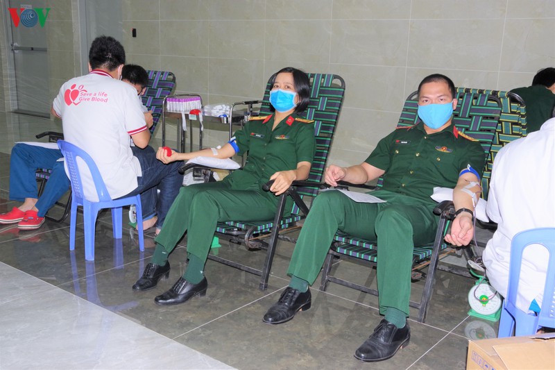 y, bac si benh vien da chien 2.3 (175) hien mau tinh nguyen hinh 2
