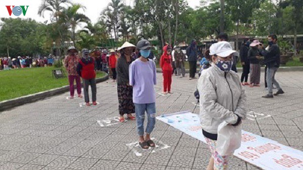 "atm gao" o hue tam dung lan thu 2 do khong dam bao gian cach xa hoi hinh 1