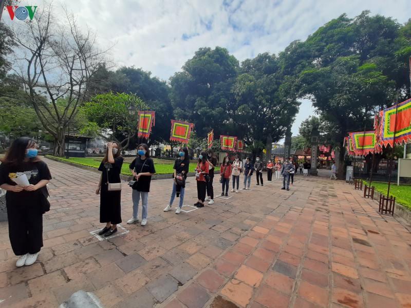 ha noi kich cau du lich sau mua dich hinh 2