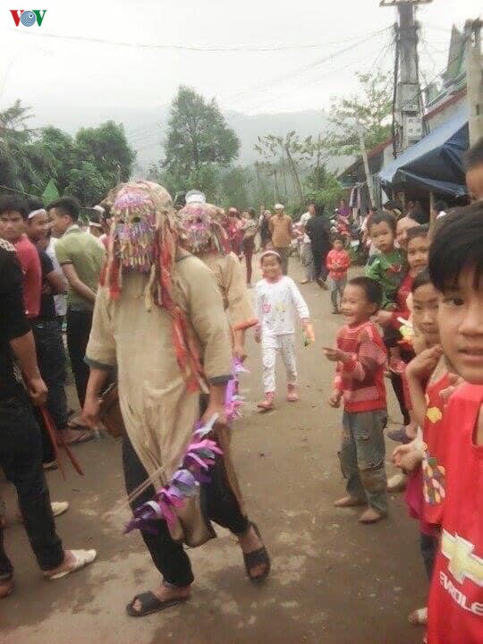 ka dong mat na trong van hoa tin nguong cua nguoi dao - phuong ngu mun hinh 5