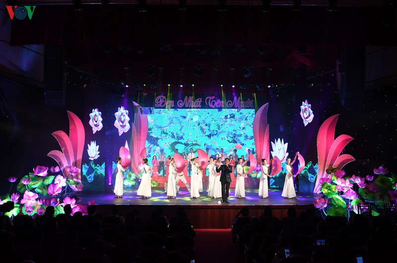 toan canh chuong trinh giao luu nghe thuat "dep nhat ten nguoi" hinh 16