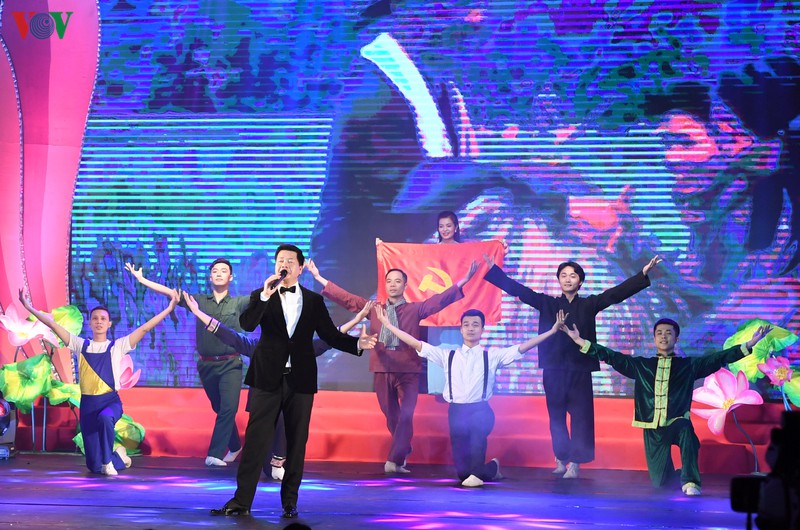 toan canh chuong trinh giao luu nghe thuat "dep nhat ten nguoi" hinh 11