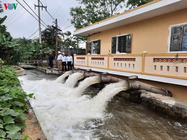 hon 2.000 ha lua o thua thien hue nguy co bo hoang vi nang han hinh 1