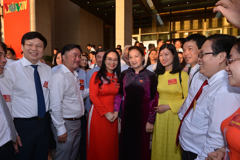 chu tich quoc hoi gap mat doan dai bieu nguoi lam bao tieu bieu hinh 2