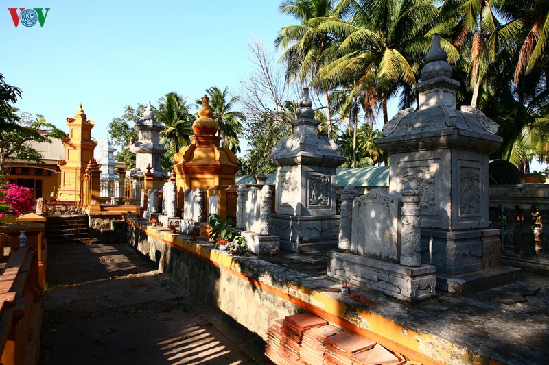 ngoi chua co dac sac voi nhieu phong cach kien truc o tien giang hinh 11